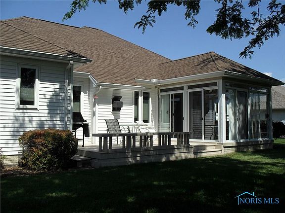 3rd image of 755 Creekside Dr