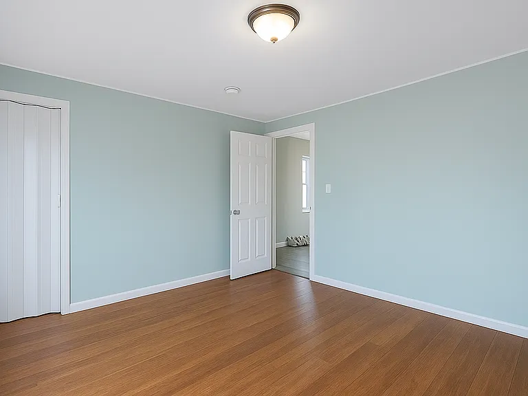 713 Emerson Ave — Photo 12