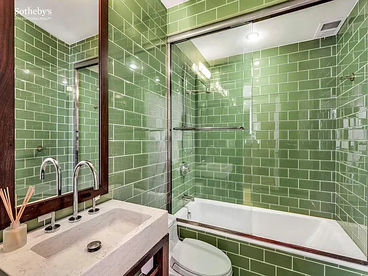 Sold by Sotheby's International Realty | media 18