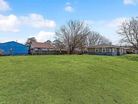5th image of 1430 Lauradale Dr