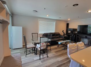 1614 Summit Ave APT 402, Seattle, WA 98122