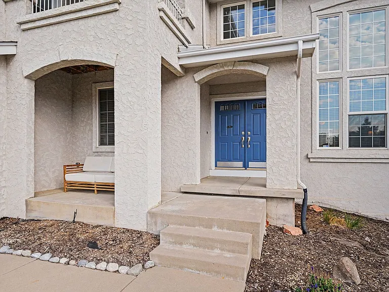 5525 Samuel Peak — Photo 2