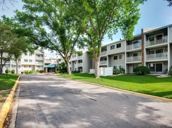 1601 N Innsbruck Dr NE #203, Minneapolis, MN 55432