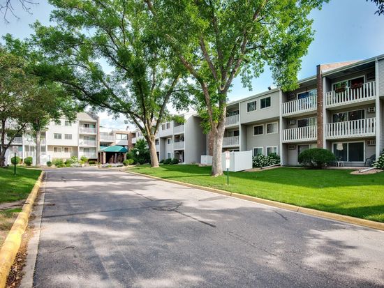 1601 N Innsbruck Dr NE #203, Minneapolis, MN 55432