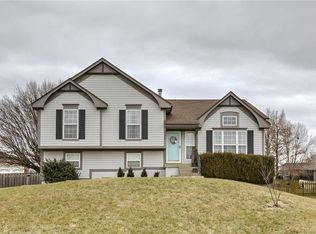 2032 SW British Dr, Lees Summit, MO 64081
