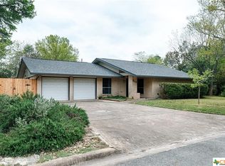 517 Dennis Dr, Round Rock, TX 78664