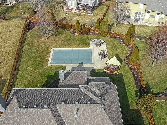 4th image of 3606 NE 95th St