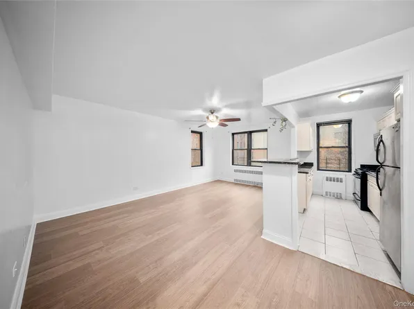 15030 71 Avenue #2L, Flushing, NY 11367