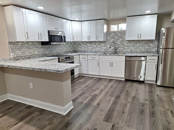 Full Kitchen with New Microwave, Stove, Oven, Dishwasher, Refrigerator/Freezer