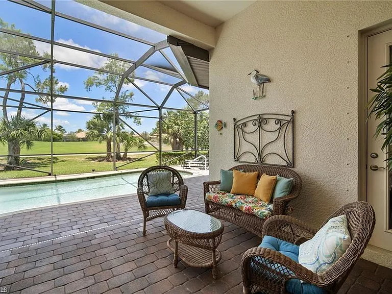 6476 Caldecott Dr — Photo 22