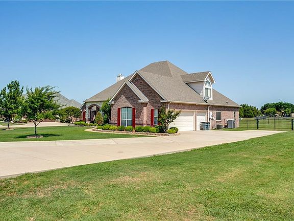 2nd image of 1016 Morton Hill Ln