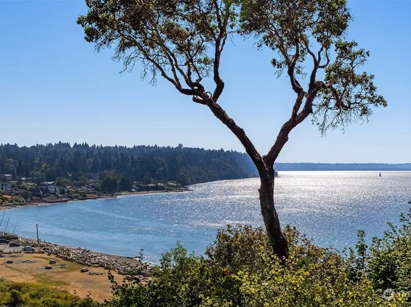 1661 SW 176th Street, Normandy Park, WA 98166