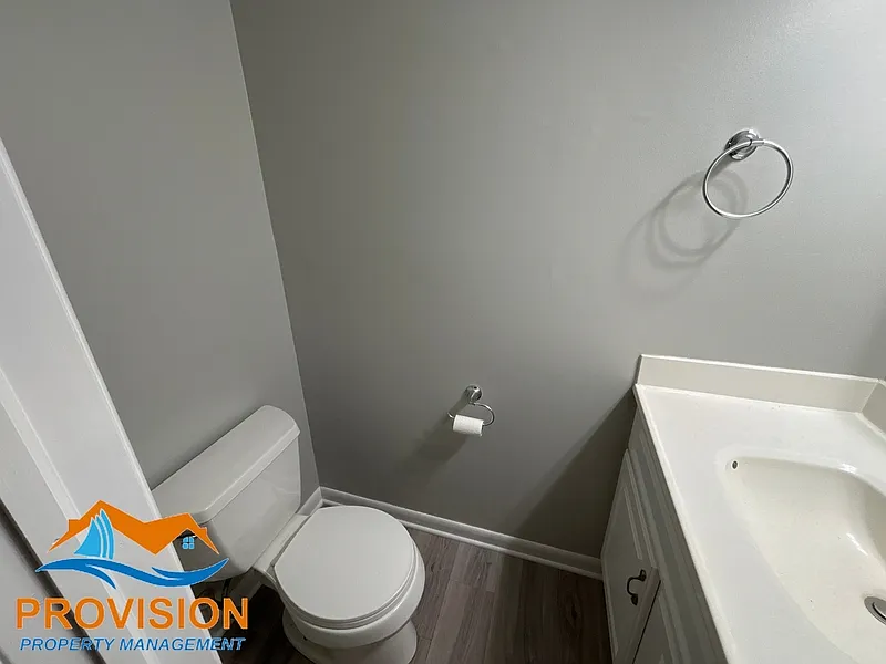 3 bed, 2.5 bath, 1460 sqft, $2,800 — Photo 4