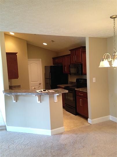 2nd image of 105 Capital St Unit 3