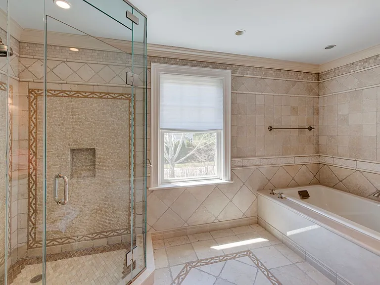 205 White St — Photo 11