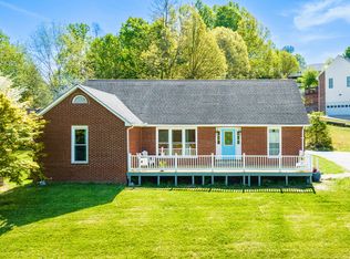 3500 McIntosh Dr, Kingsport, TN 37663