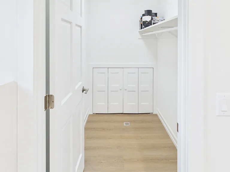 2421 W Lexington St #G — Photo 3