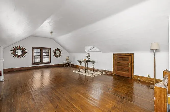 2 bed, 1195 sqft, $1,750 — Photo 2