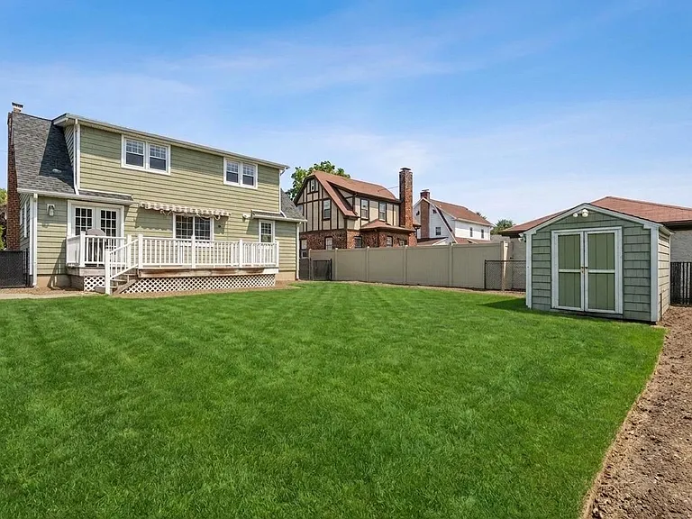 59 Shelley Ave — Photo 2