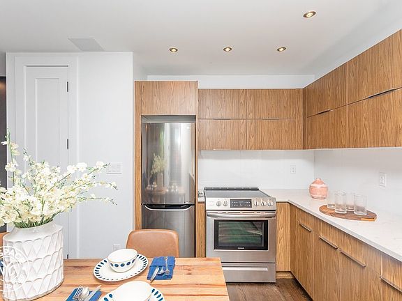 3rd image of 495 Saint Johns Pl #F