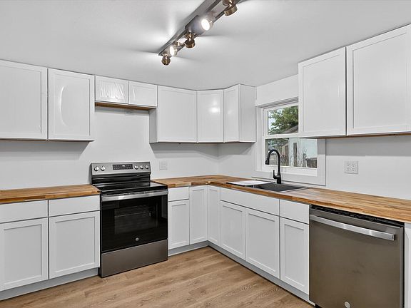 2nd image of 14471 Frances Avenue