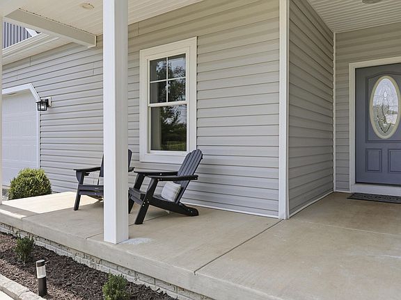 4th image of 553 Rippon Village Dr
