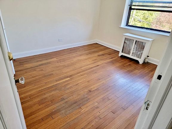 2nd image of 34 Vanderburgh Ave #2