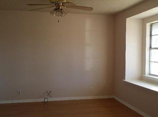 728 N Main St, Springtown, TX 76082