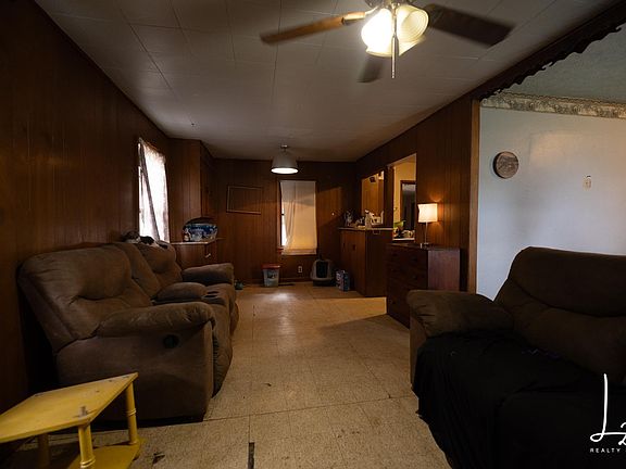 3rd image of 1029 N Hendricks St