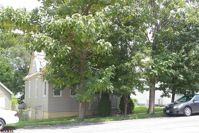 1st image of 719 Hoffmeister Ave