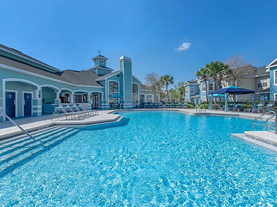 The Club at Danforth Apartments