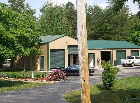 2nd image of 449 River Oaks Dr