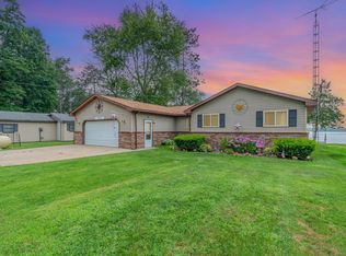 2325 Royal Ln, Hale, MI 48739