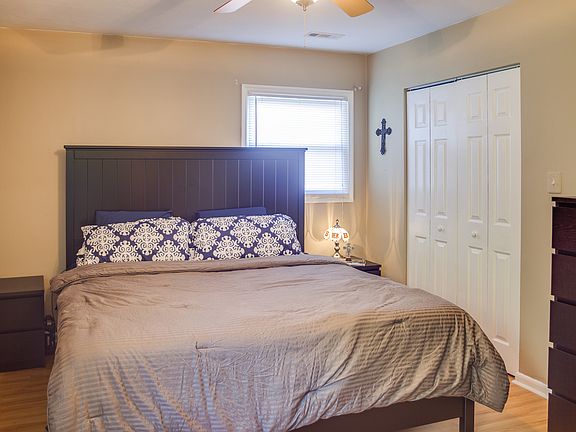 5th image of 4512 Regent Dr