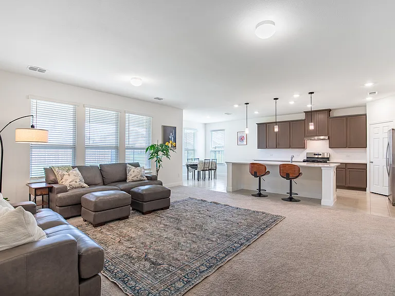 715 Parkside Dr — Photo 15