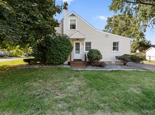 200 Ridge Ave, Liverpool, NY 13088