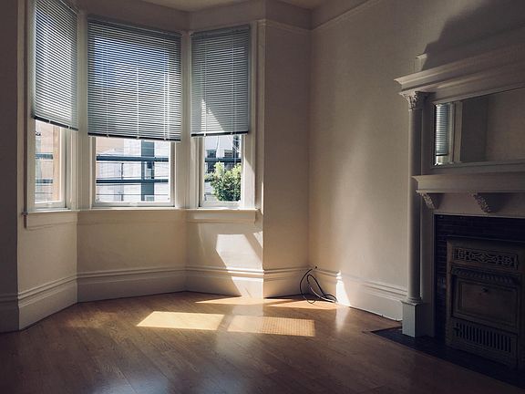3rd image of 648 Green St