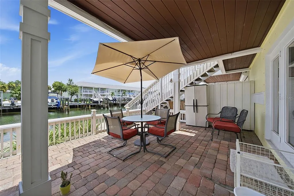 1 bed, 1.0 bath, 562 sqft, $1,900 — Photo 3
