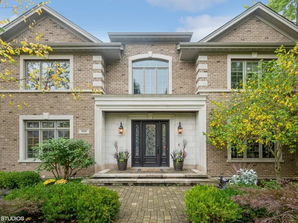 800 Becker Rd, Glenview, IL 60025