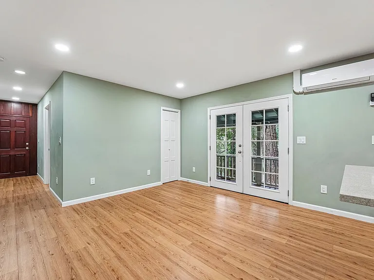 21567 Starrett Hill Dr — Photo 21