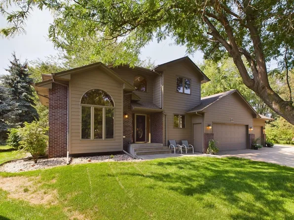 615 S Lakota Ct, Brandon, SD 57005
