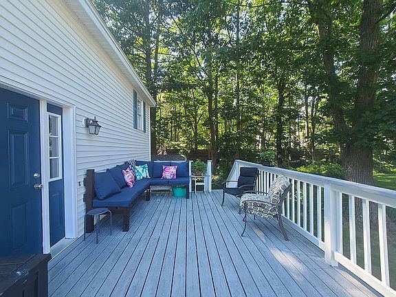 4th image of 35 Birch Ln