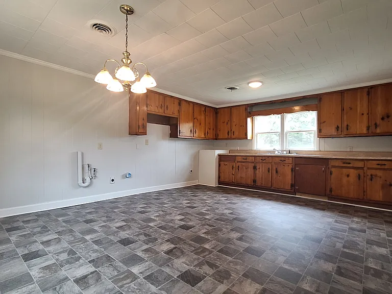 2523 US Highway 70 — Photo 26