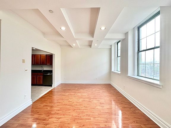 3rd image of 45-02 Ditmars Blvd #337