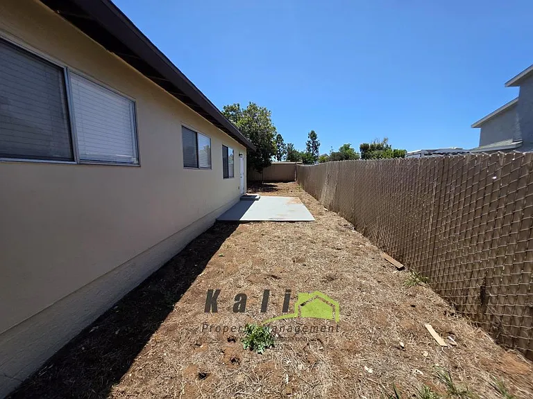 910 Saturn Blvd — Photo 16