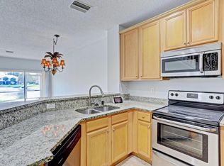 4712 Palmbrooke Cir, West Palm Beach, FL 33417
