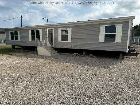 154 Old Ash Village Ln, New Haven, WV 25265