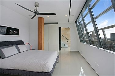 4th image of 497 Greenwich St