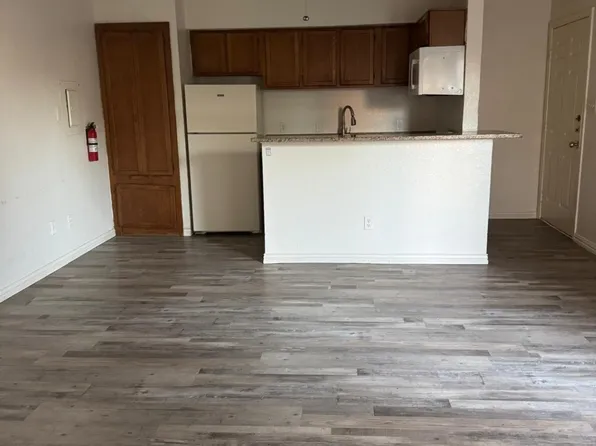 9825 Walnut St #305, Dallas, TX 75243