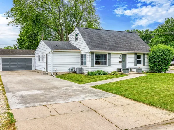 156 Wright Ave, Neenah, WI 54956